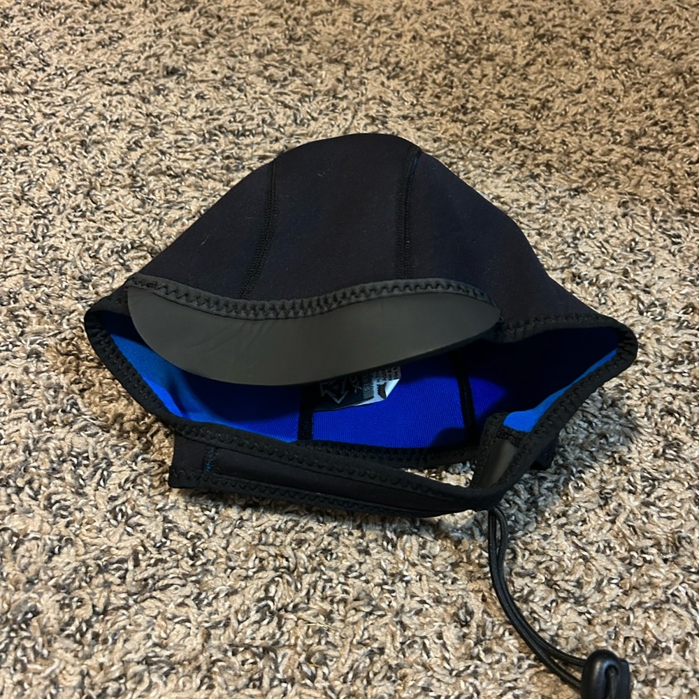 XCEL Black and Blue Neoprene Hood